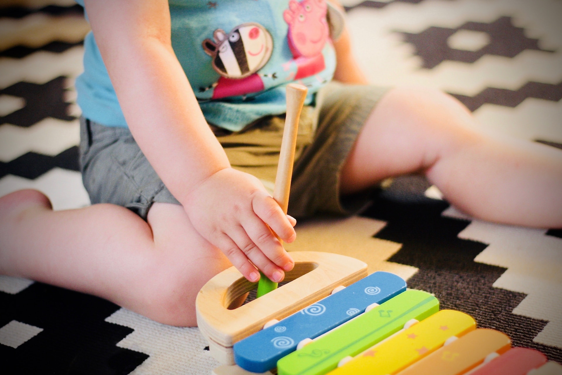 Top du jouet enfant 18 mois : éveillez leur curiosité et stimulez leur développement